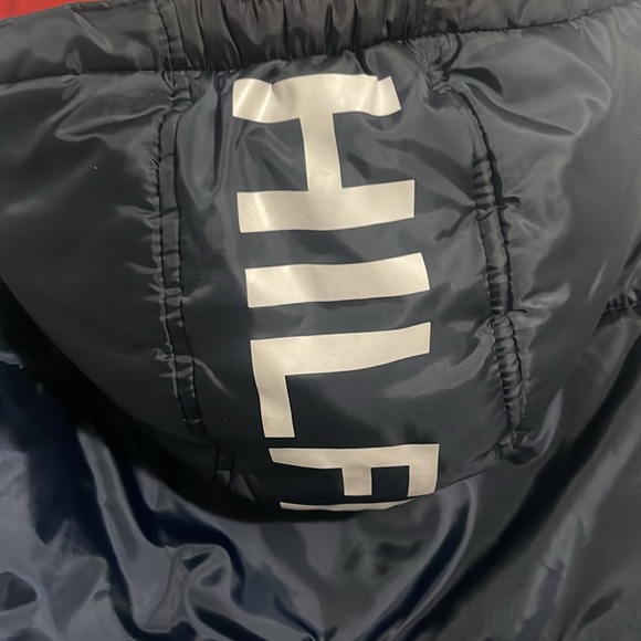 Boys 10/12 T.H coat - Picture 3 of 11